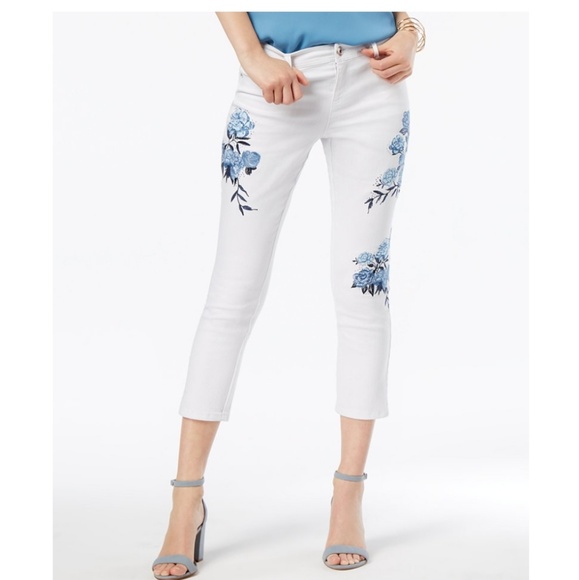INC International Concepts Denim - 🎉HP🎉 INC Floral Embroidered Cropped Jeans